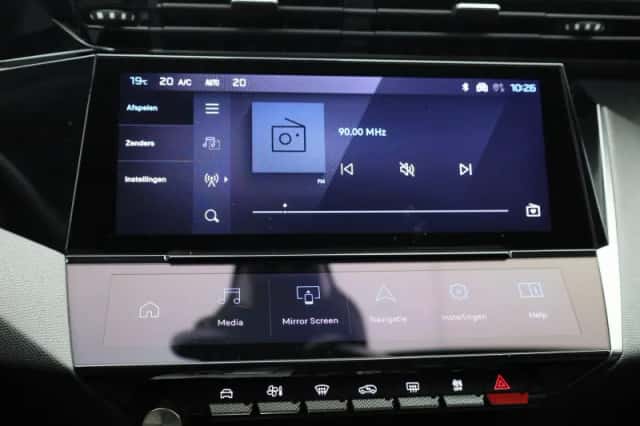 Peugeot 308 (2023) thumbnail 17