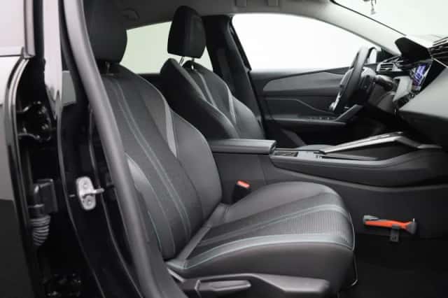 Peugeot 308 (2023) thumbnail 32