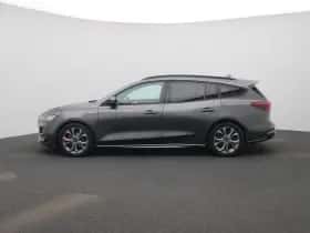 Ford Focus (2023) thumbnail 4