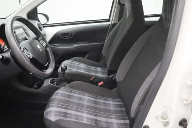 Peugeot 108 (2020) thumbnail 8