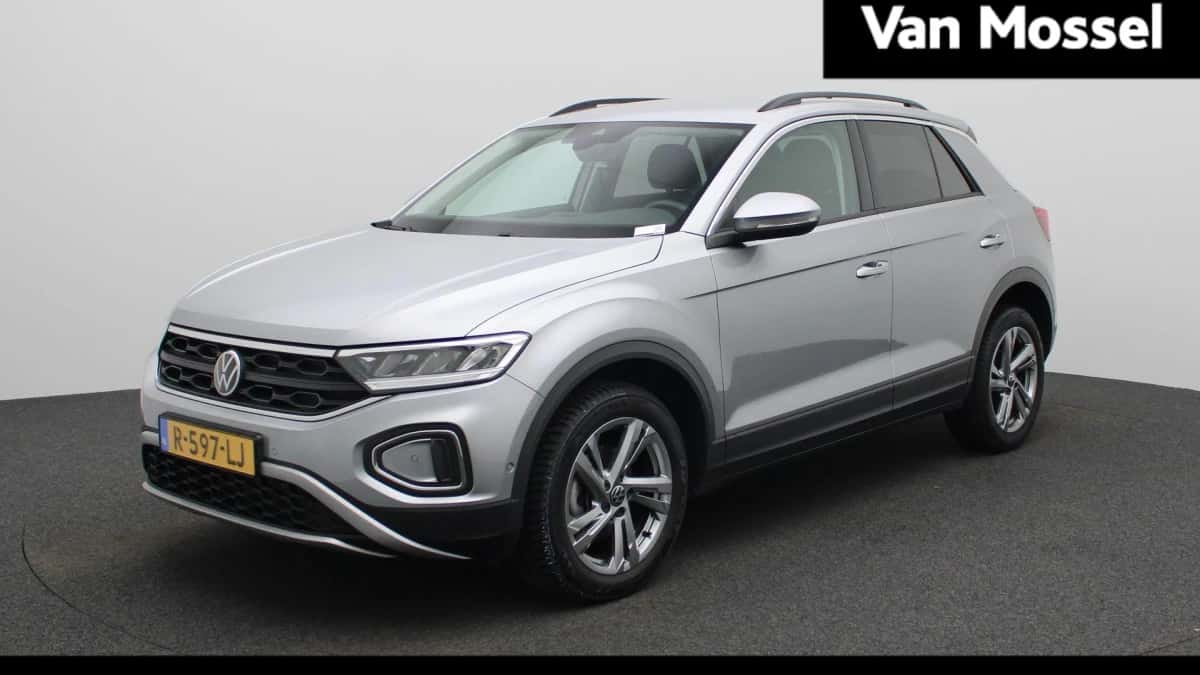 Volkswagen T-Roc — foto 1