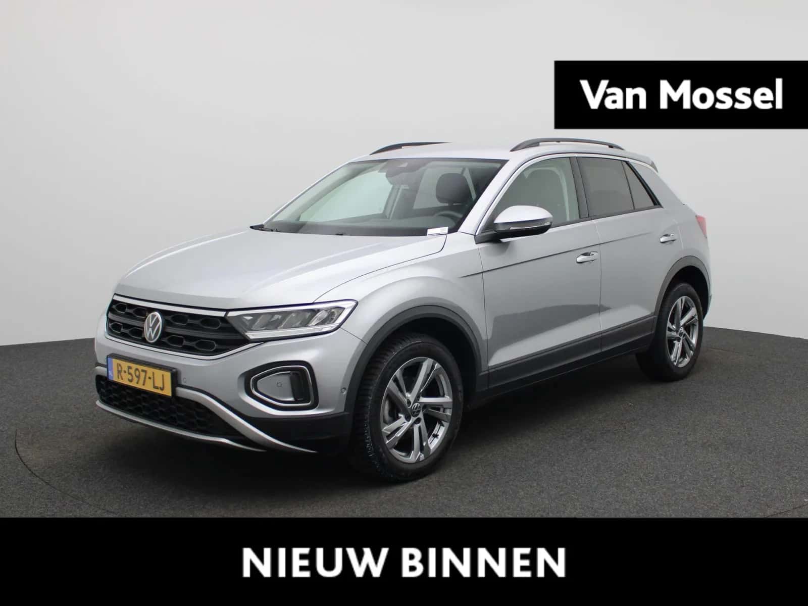 Volkswagen T-Roc (2022) — foto 1