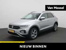 Volkswagen T-Roc (2022) thumbnail 1