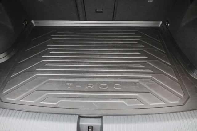 Volkswagen T-Roc (2022) thumbnail 12