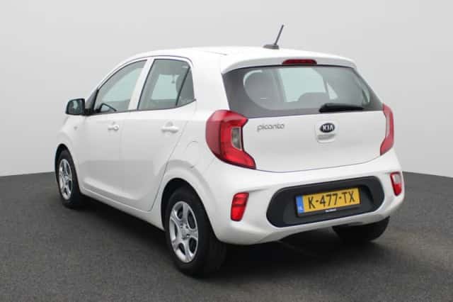 Kia Picanto (2021) thumbnail 2