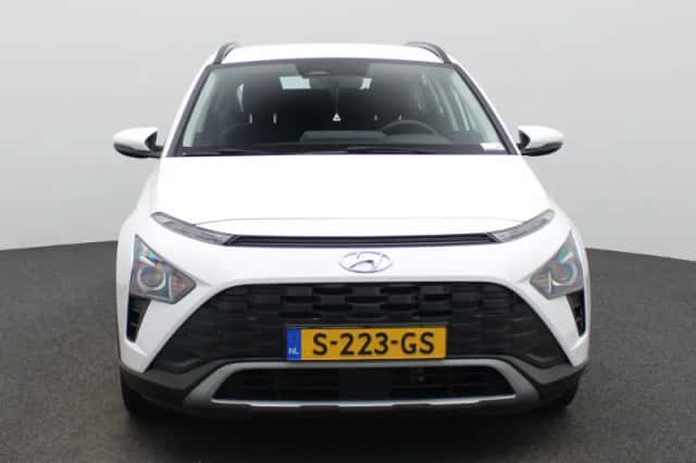 Hyundai Bayon (2023) thumbnail 3