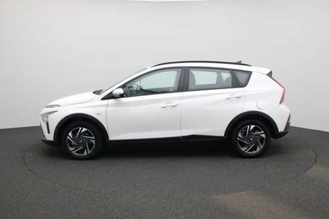 Hyundai Bayon (2023) thumbnail 4