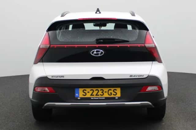 Hyundai Bayon (2023) thumbnail 5