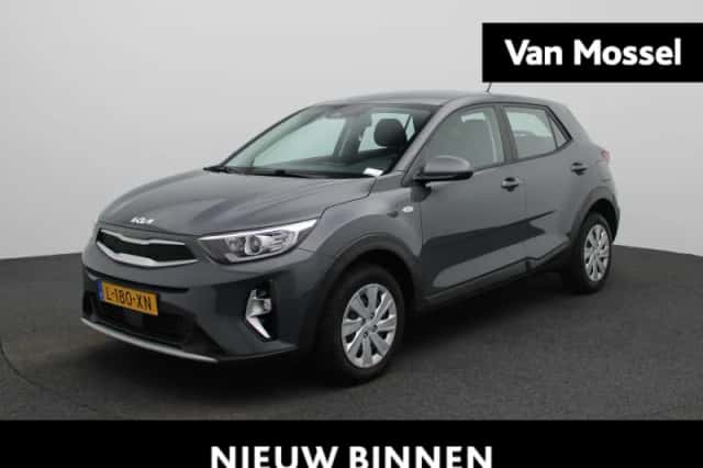 Kia Stonic (2021) thumbnail 1