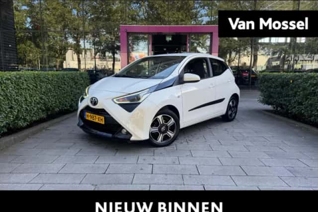 Toyota Aygo (2018) thumbnail 1
