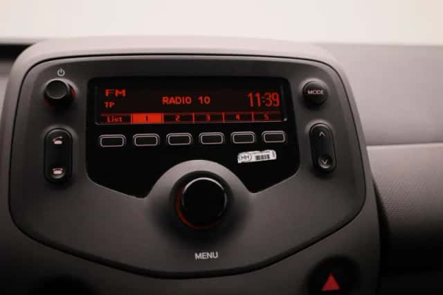 Peugeot 108 (2021) thumbnail 14