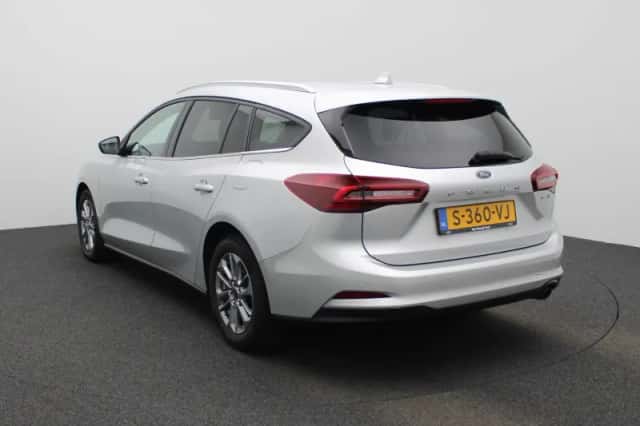 Ford Focus (2023) thumbnail 2