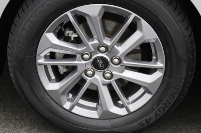 Ford Focus (2023) thumbnail 12