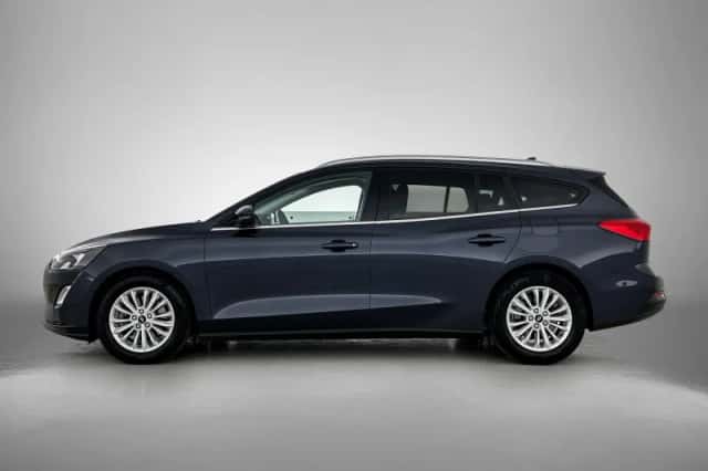 Ford Focus (2020) thumbnail 2