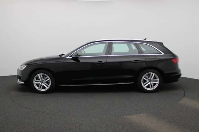 Audi A4 (2023) thumbnail 4