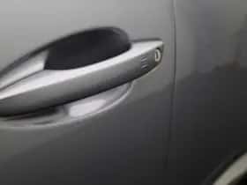 Peugeot 5008 (2023) thumbnail 15