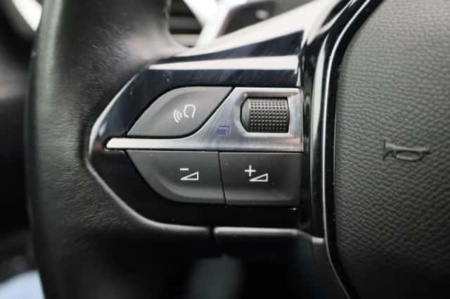 Peugeot 5008 (2023) thumbnail 18