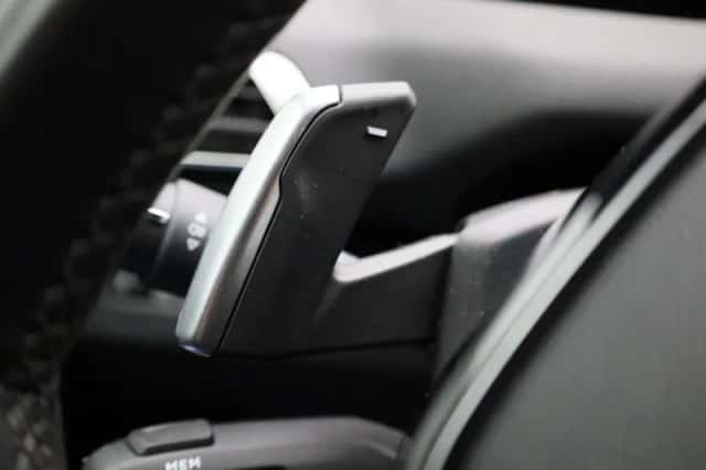 Peugeot 5008 (2023) thumbnail 22