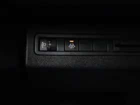 Peugeot 5008 (2023) thumbnail 25