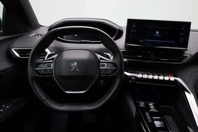 Peugeot 5008 (2023) thumbnail 7