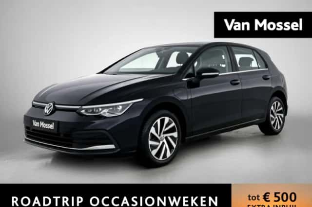 Volkswagen Golf (2023) thumbnail 1