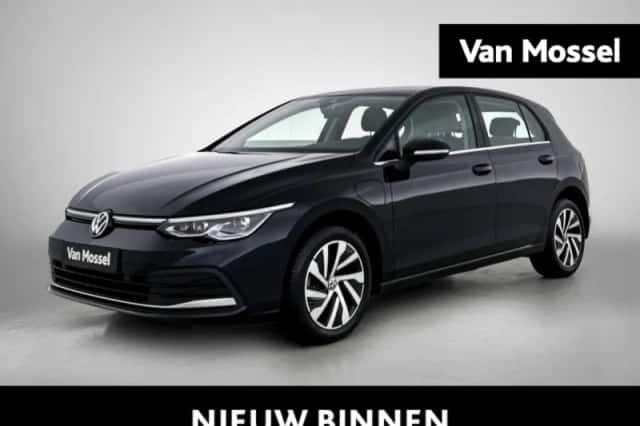 Volkswagen Golf (2023)