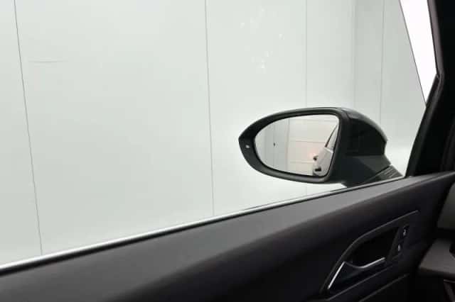 Volkswagen Golf (2023) thumbnail 12