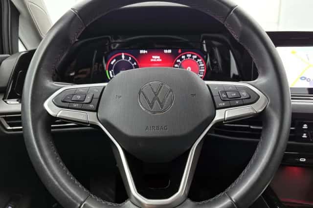 Volkswagen Golf (2023) thumbnail 21