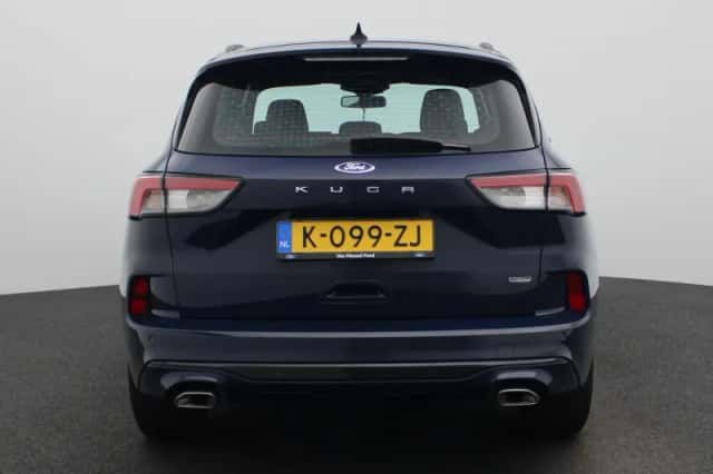 Ford Kuga (2021) thumbnail 5