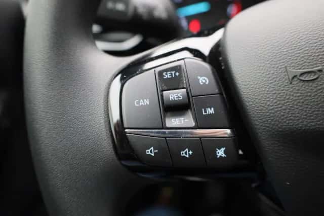Ford Fiesta (2021) thumbnail 17