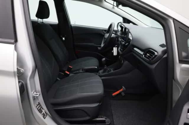 Ford Fiesta (2021) thumbnail 30