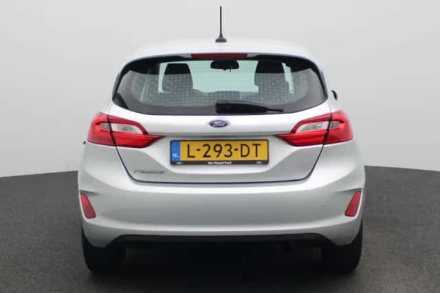 Ford Fiesta (2021) thumbnail 5