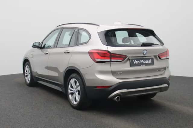 BMW X1 (2022) thumbnail 2