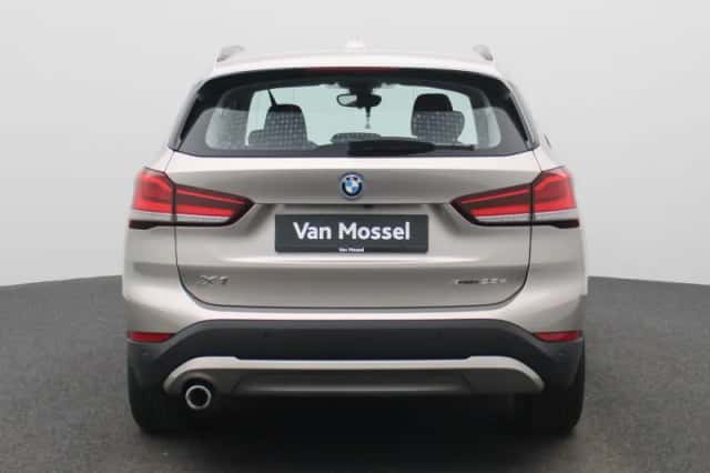 BMW X1 (2022) thumbnail 5