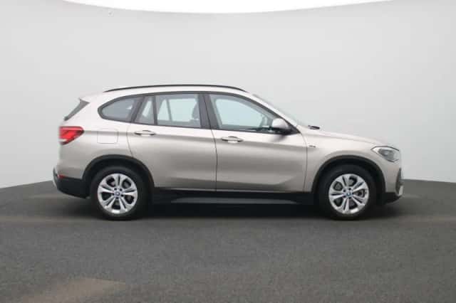 BMW X1 (2022) thumbnail 6