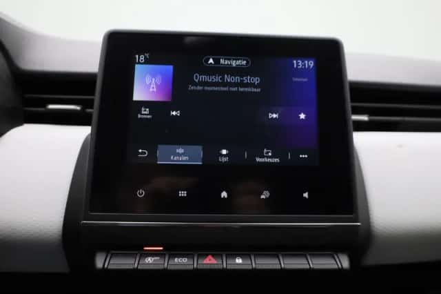 Renault Clio (2022) thumbnail 22