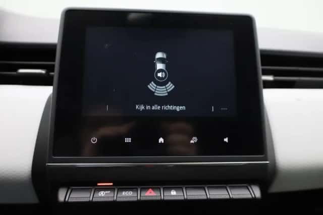 Renault Clio (2022) thumbnail 25