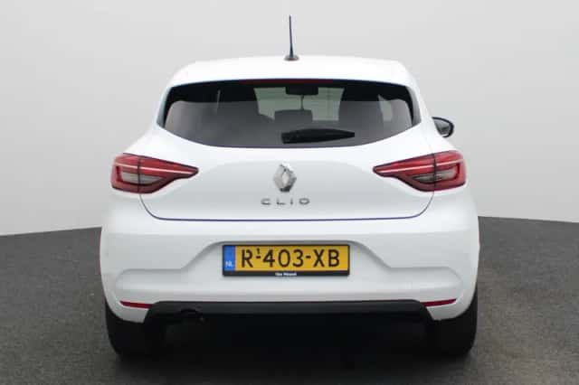 Renault Clio (2022) thumbnail 5