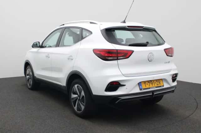 MG ZS EV (2023) thumbnail 2