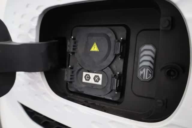 MG ZS EV (2023) thumbnail 32