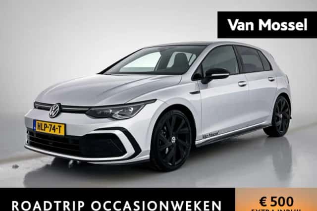 Volkswagen Golf (2024) thumbnail 1