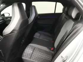 Volkswagen Golf (2024) thumbnail 8