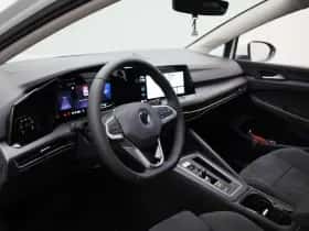 Volkswagen Golf (2022) thumbnail 33