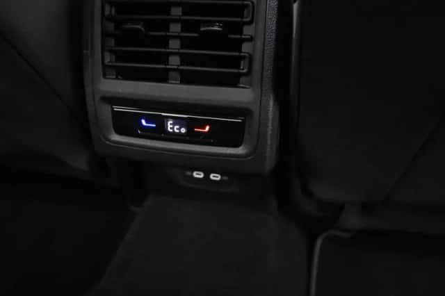 Volkswagen Golf (2022) thumbnail 37