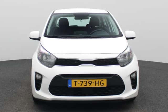 Kia Picanto (2023) thumbnail 3