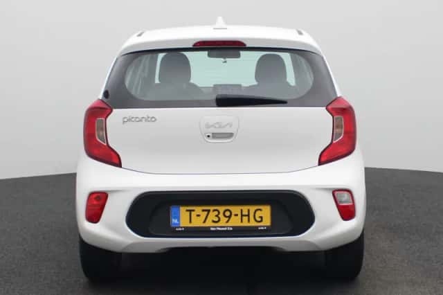 Kia Picanto (2023) thumbnail 5