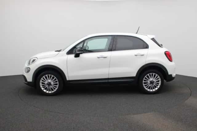 Fiat 500X (2022) thumbnail 4