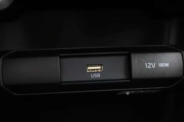 Kia Picanto (2022) thumbnail 23