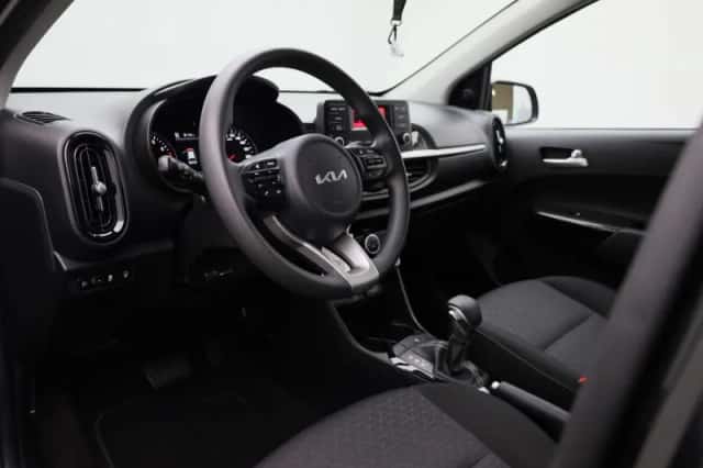 Kia Picanto (2022) thumbnail 25