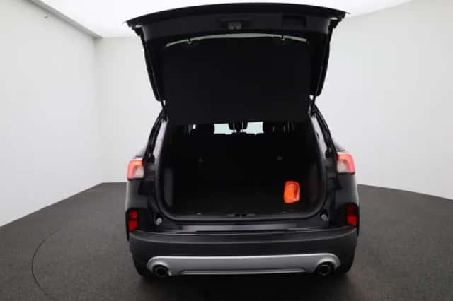 Ford Kuga (2023) thumbnail 11